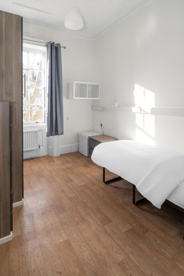 Holland House Hostel Londen Buitenkant foto